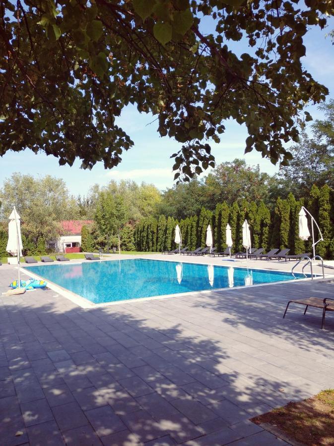Hotel Vadvirág Panzió Ágfalva Exterior foto